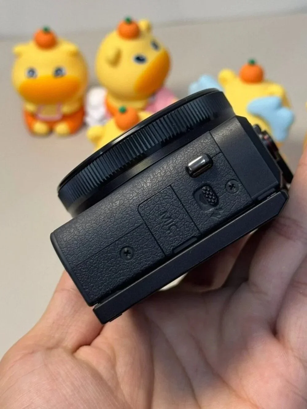 Canon PowerShot G7 X Mark III G7X3 Digital Camera 20.1MP 4.2x Optical Zoom Black